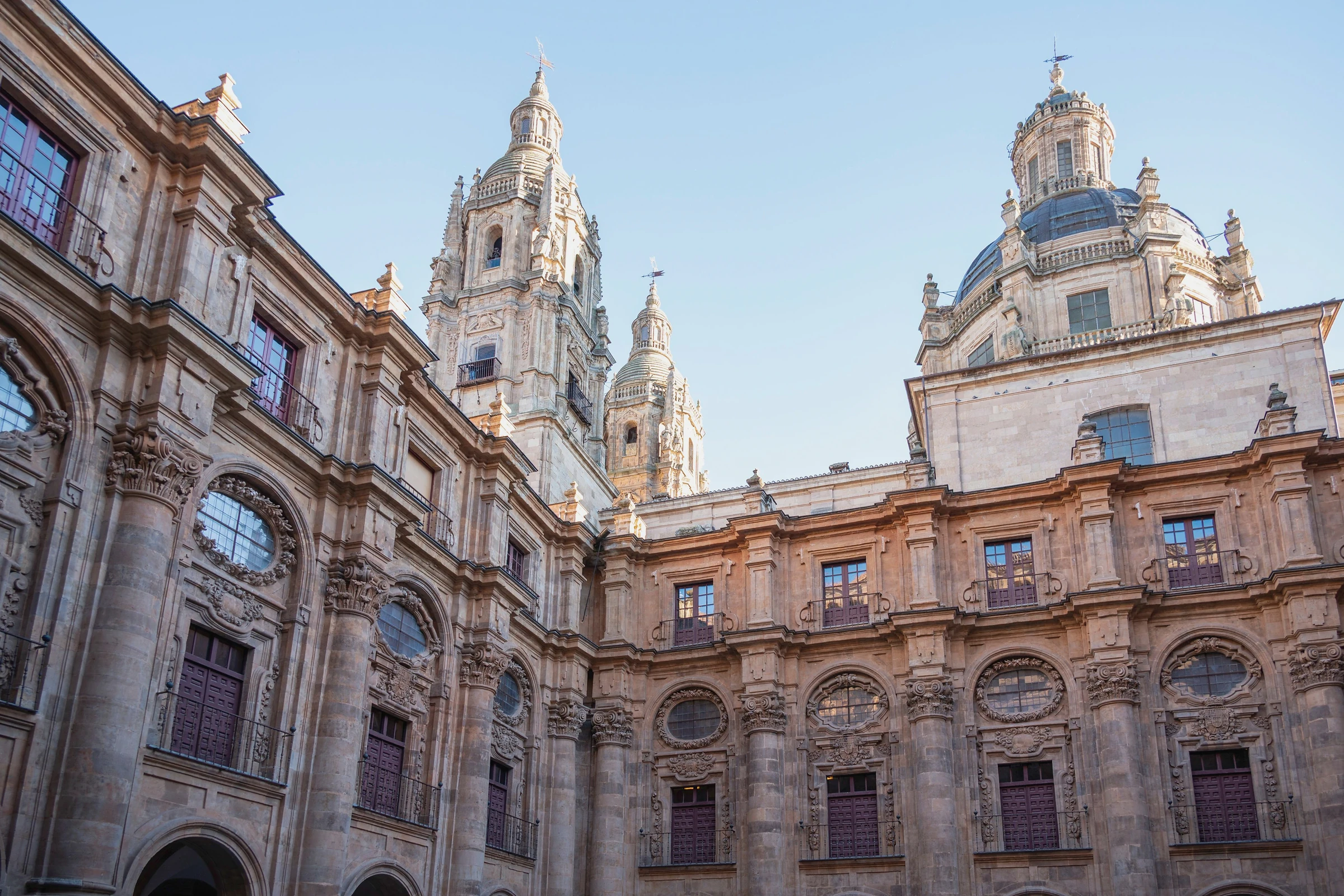 Edifício histórico da Universidade de Salamanca, em Espanha